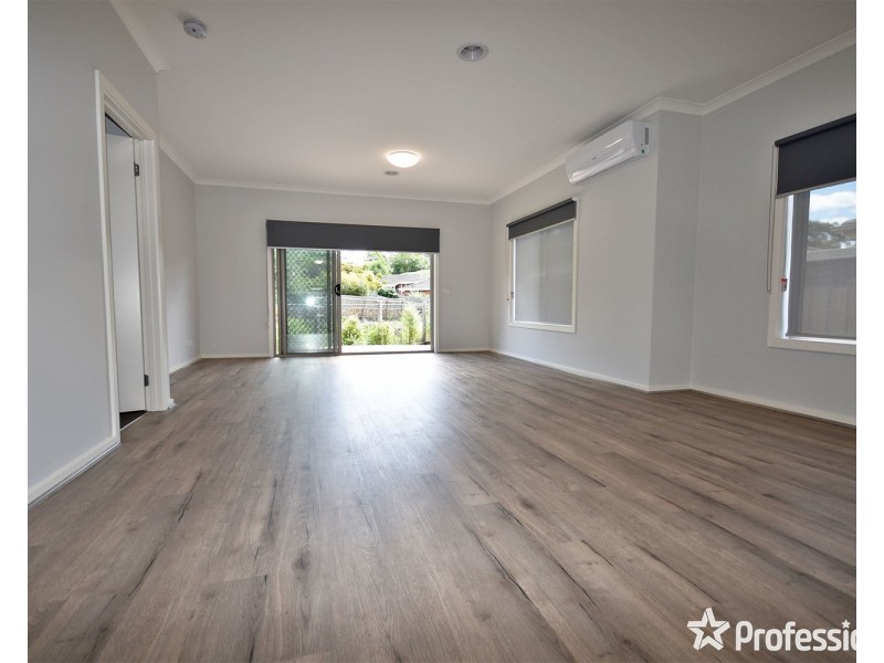 5 Reska Place, Mooroolbark VIC 3138