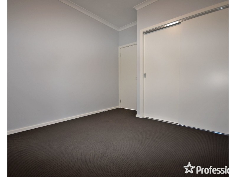 5 Reska Place, Mooroolbark VIC 3138