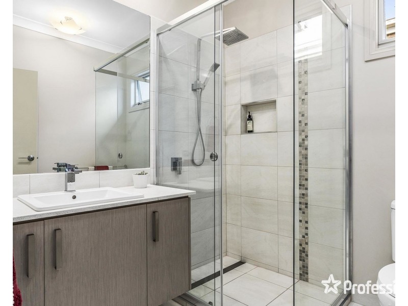 8a Orchard Street, Kilsyth VIC 3137