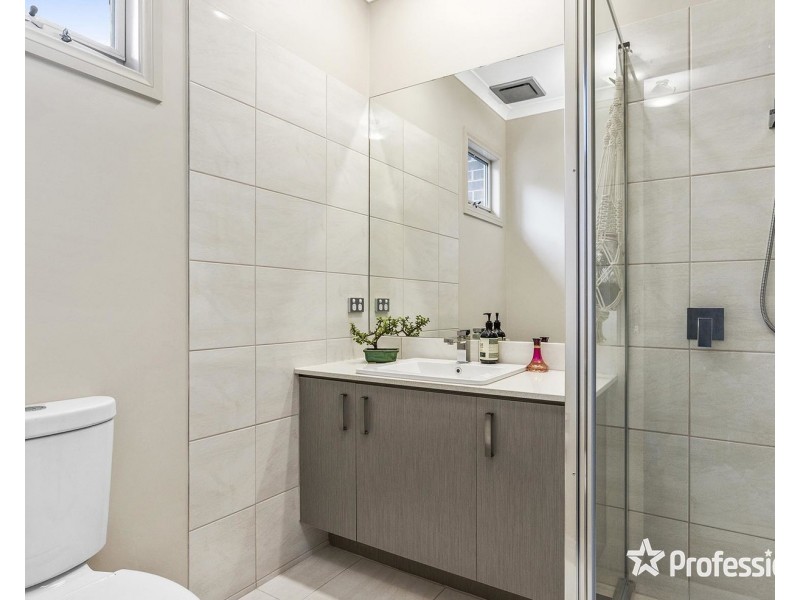 8a Orchard Street, Kilsyth VIC 3137