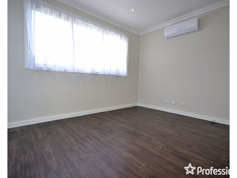 23 Manchester Road, Mooroolbark VIC 3138