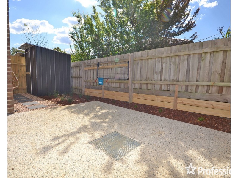23 Manchester Road, Mooroolbark VIC 3138