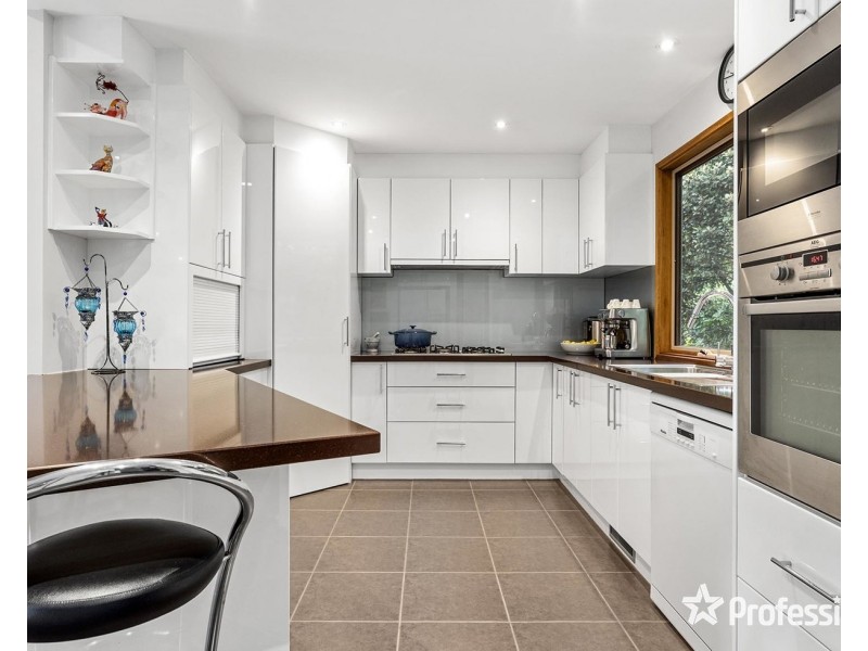 14 Sycamore Grove, Mount Evelyn VIC 3796