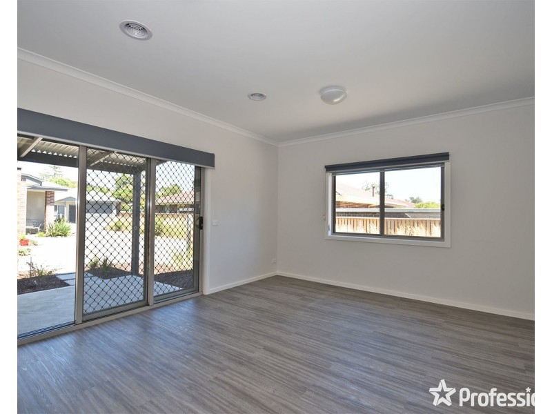 2 Reska Place, Mooroolbark VIC 3138