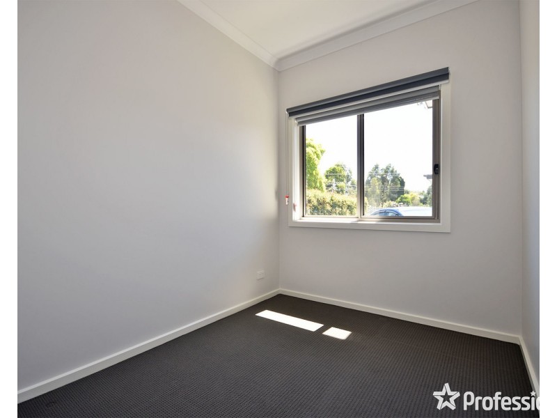 2 Reska Place, Mooroolbark VIC 3138