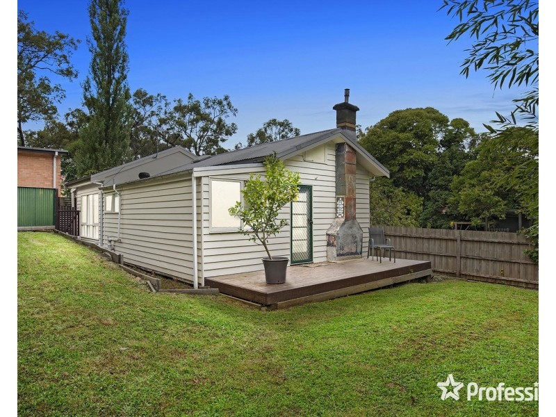 80 & 80a York Road, Mount Evelyn VIC 3796