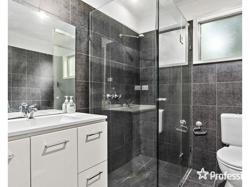 80 & 80a York Road, Mount Evelyn VIC 3796