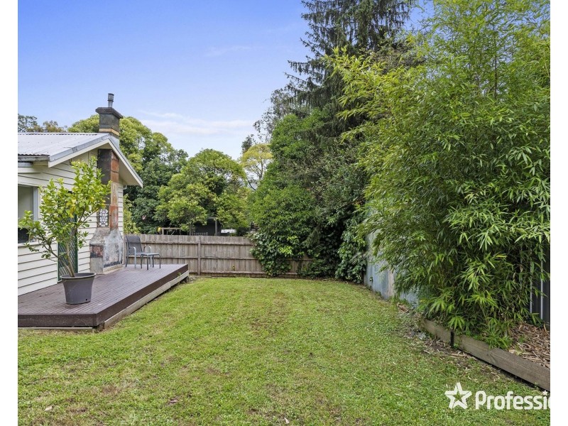 80 & 80a York Road, Mount Evelyn VIC 3796