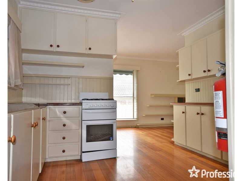 6 Summit Court, Mooroolbark VIC 3138