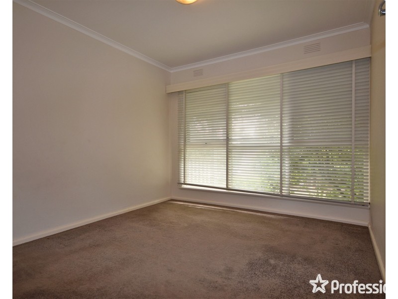 6 Summit Court, Mooroolbark VIC 3138