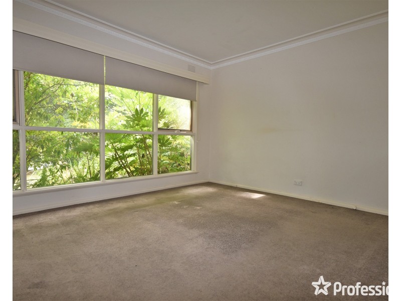 6 Summit Court, Mooroolbark VIC 3138