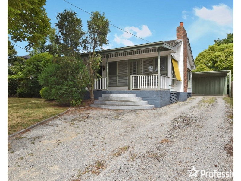 6 Summit Court, Mooroolbark VIC 3138