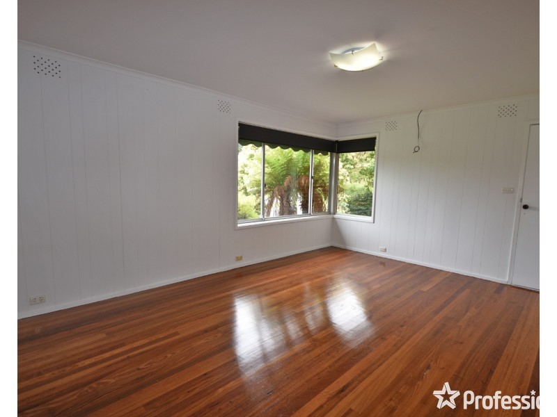 43 Croydondale Drive, Mooroolbark VIC 3138