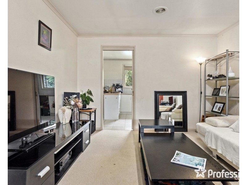 2/1 Rodleigh Street, Croydon VIC 3136