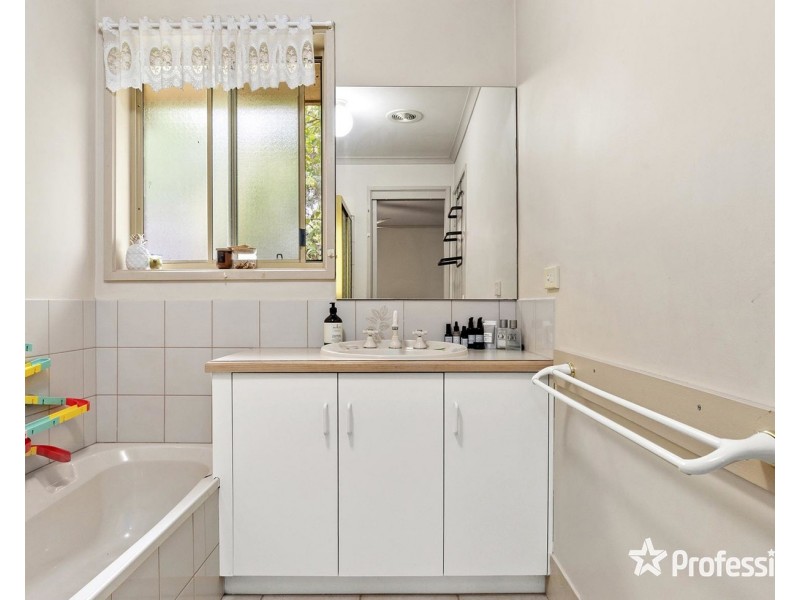 2/1 Rodleigh Street, Croydon VIC 3136