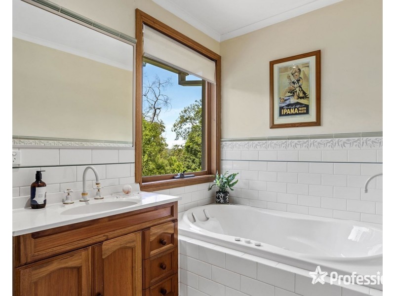 10-12 North Avenue, Mount Evelyn VIC 3796