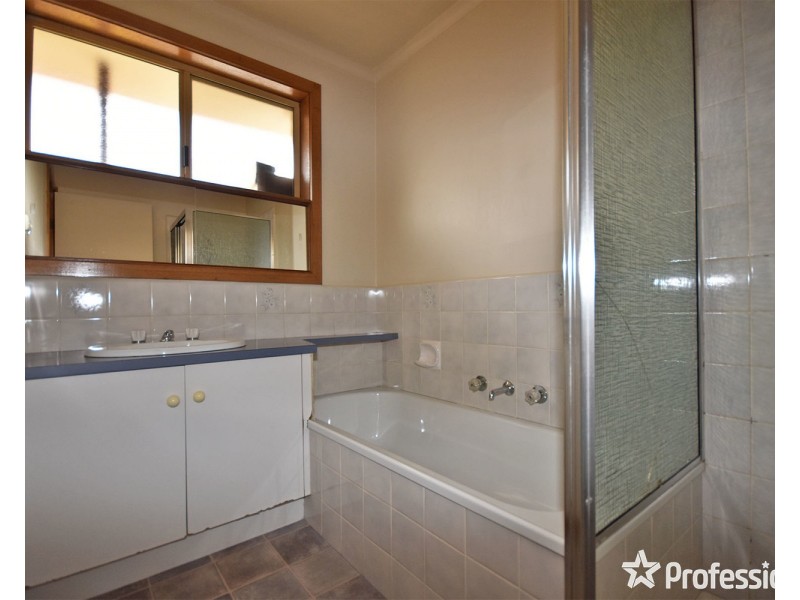 8/98-102 Sherlock Road, Mooroolbark VIC 3138