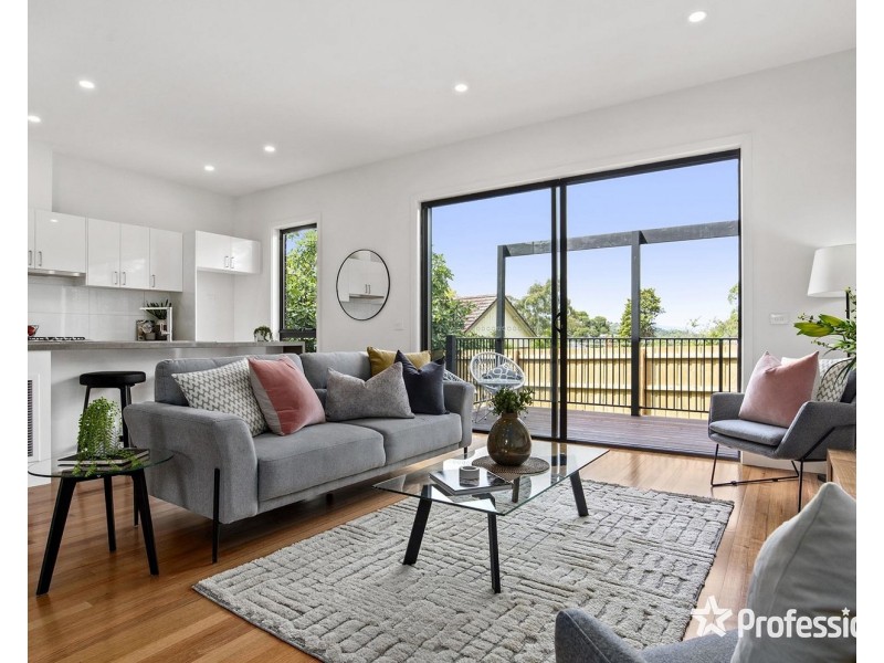 2/1 McIlraith Court, Croydon VIC 3136