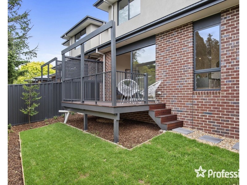 2/1 McIlraith Court, Croydon VIC 3136