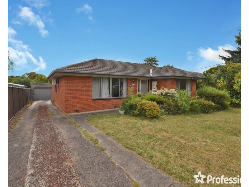 37 Blackburn Road, Mooroolbark VIC 3138