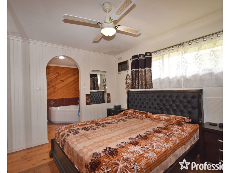 37 Blackburn Road, Mooroolbark VIC 3138