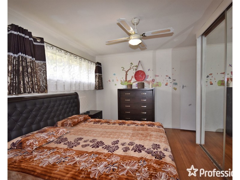 37 Blackburn Road, Mooroolbark VIC 3138