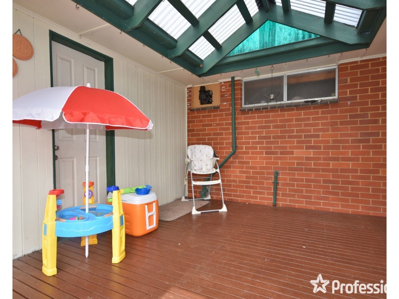 37 Blackburn Road, Mooroolbark VIC 3138