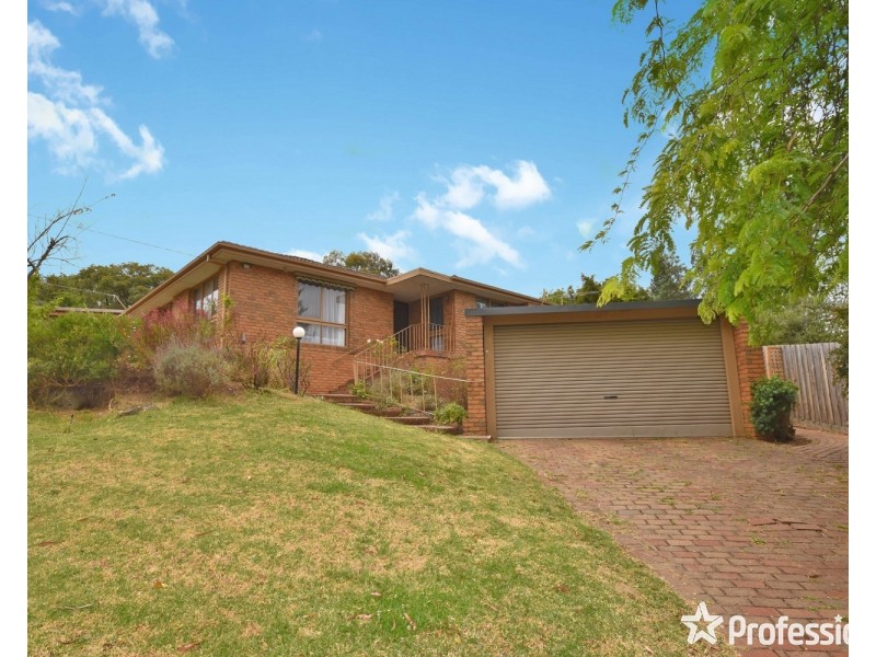 24 Lemongrove Crescent, Croydon Hills VIC 3136