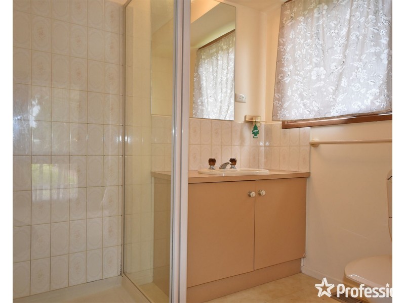 24 Lemongrove Crescent, Croydon Hills VIC 3136