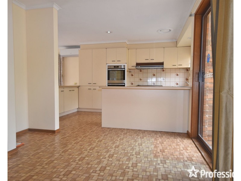 24 Lemongrove Crescent, Croydon Hills VIC 3136