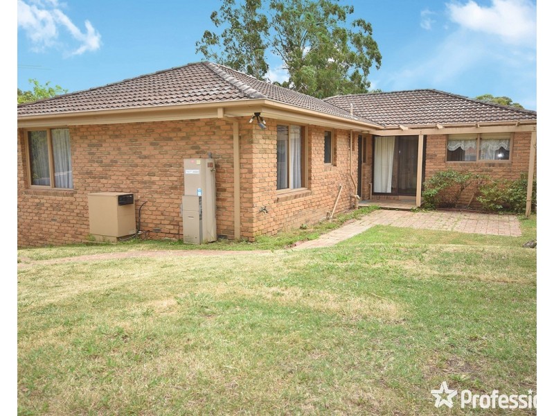 24 Lemongrove Crescent, Croydon Hills VIC 3136