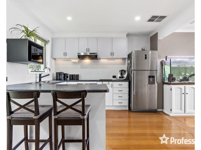 22a Greenslopes Drive, Mooroolbark VIC 3138