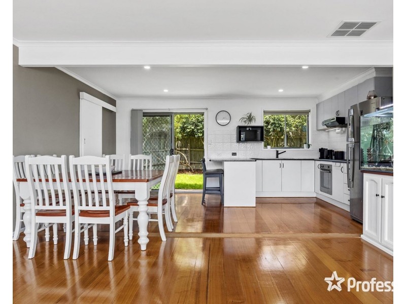 22a Greenslopes Drive, Mooroolbark VIC 3138