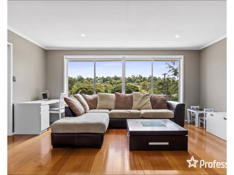 22a Greenslopes Drive, Mooroolbark VIC 3138