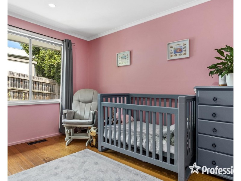 22a Greenslopes Drive, Mooroolbark VIC 3138