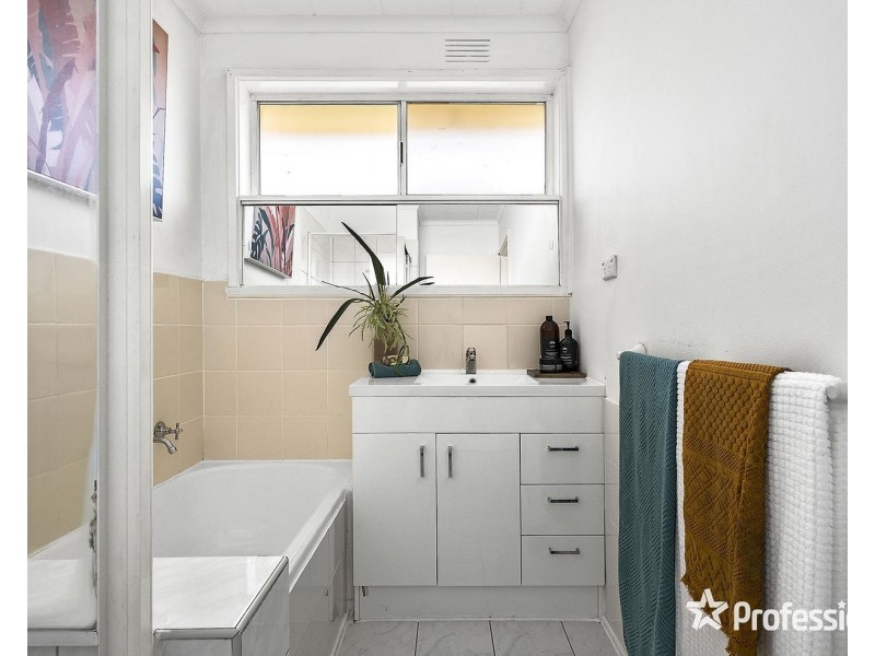 159 Manchester Road, Mooroolbark VIC 3138