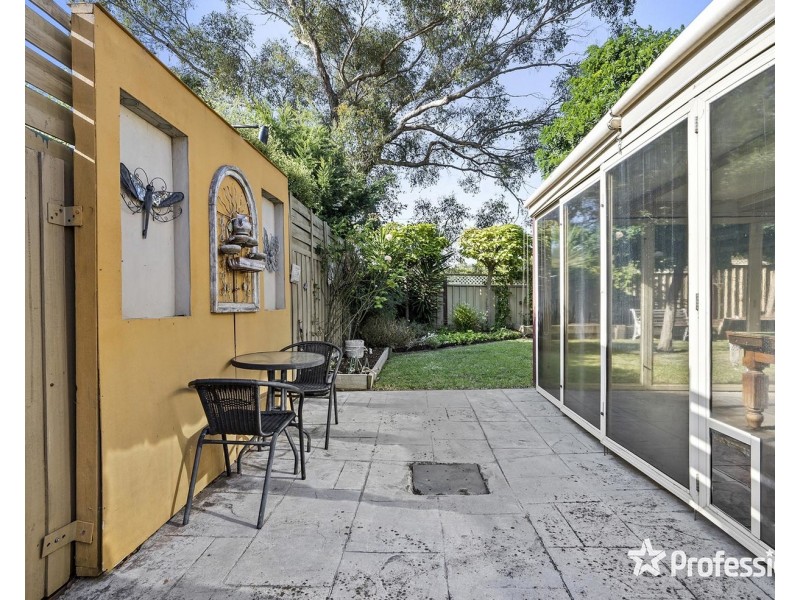 6 Chatswood Grove, Chirnside Park VIC 3116