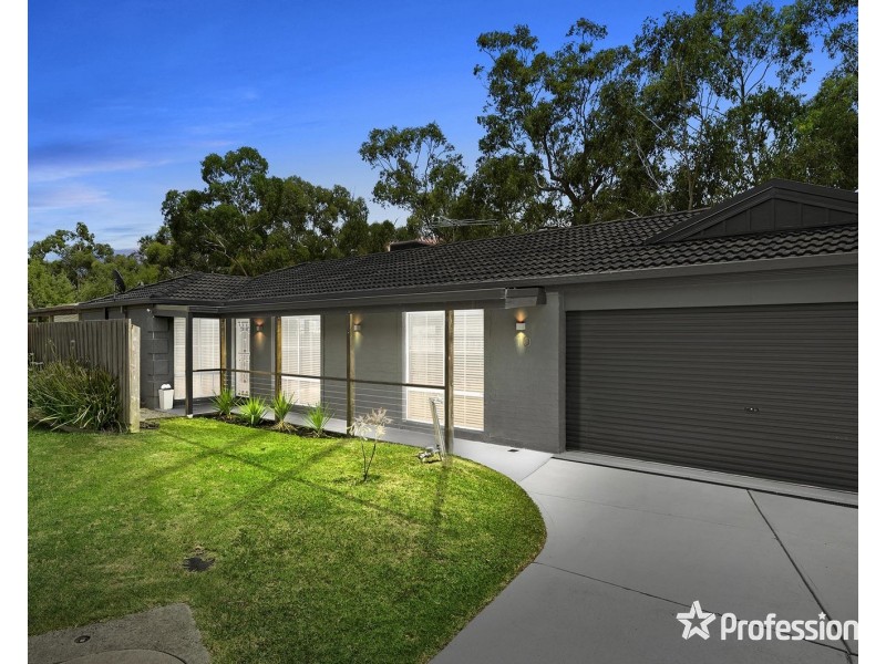 10 Charlwood Drive, Mooroolbark VIC 3138