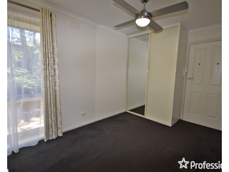 2 Highland Crescent, Mooroolbark VIC 3138