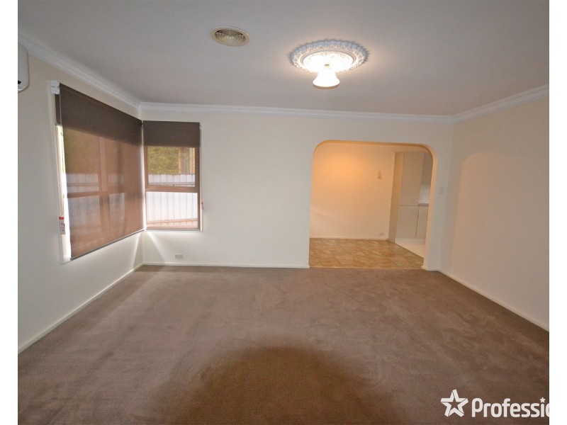 1/5 Alex Court, Mooroolbark VIC 3138