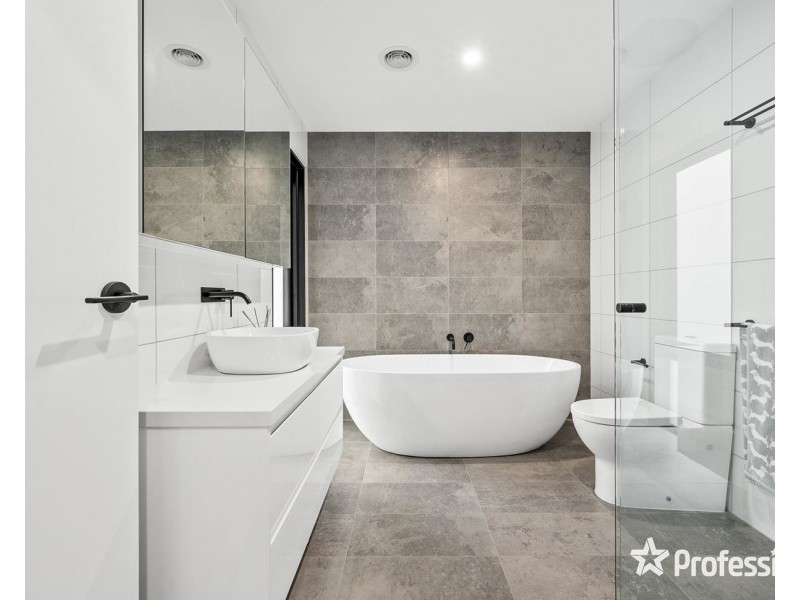 100a Cambridge Road, Kilsyth VIC 3137