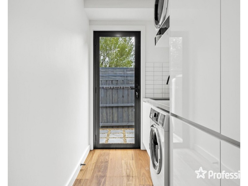 100a Cambridge Road, Kilsyth VIC 3137
