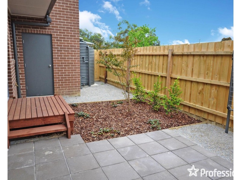 4 Prestige Close, Mooroolbark VIC 3138