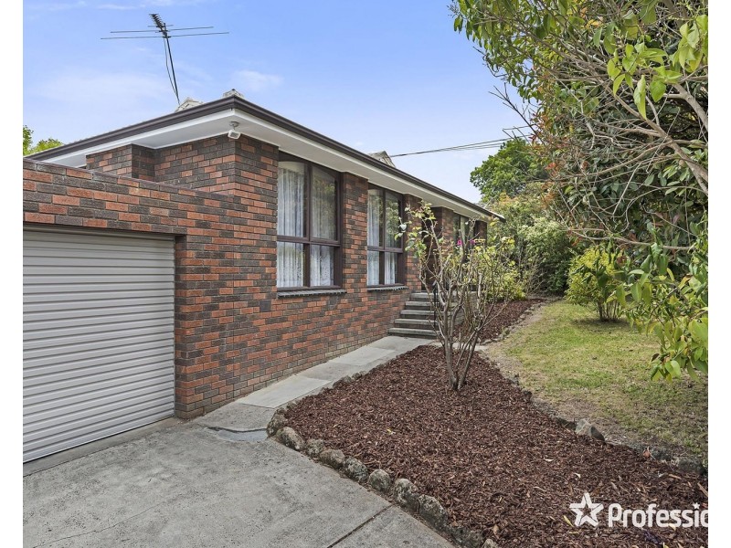 97 Hawthory Road, Kilsyth VIC 3137