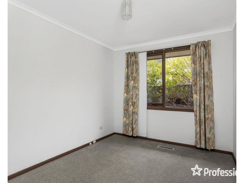 97 Hawthory Road, Kilsyth VIC 3137