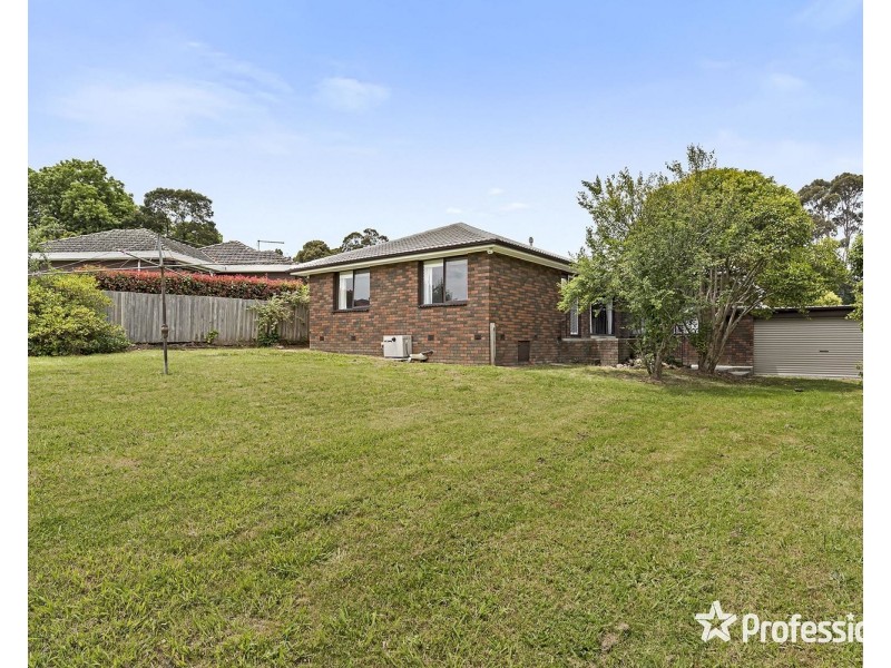 97 Hawthory Road, Kilsyth VIC 3137
