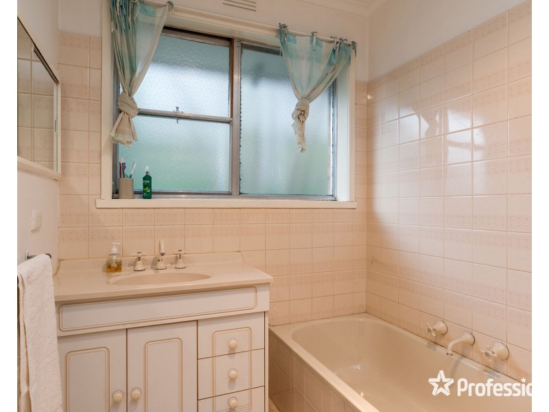 22 Krowera Street, Mooroolbark VIC 3138