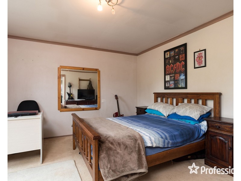 22 Krowera Street, Mooroolbark VIC 3138