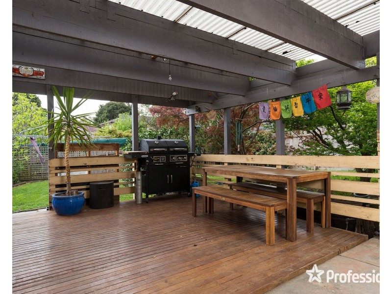 22 Krowera Street, Mooroolbark VIC 3138