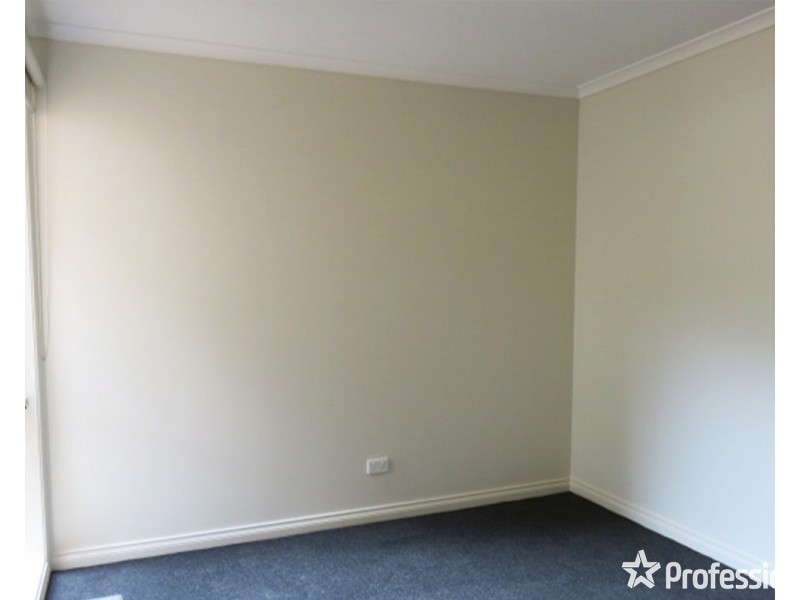 2/6 Edward Court, Croydon VIC 3136